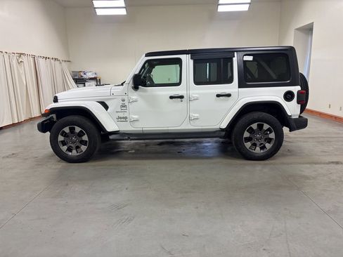 Used 2018 Jeep Wrangler Unlimited Sahara image 5