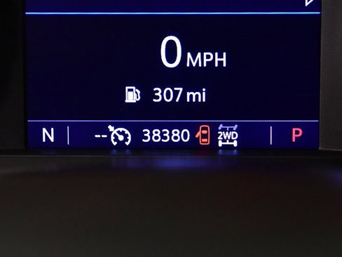 Used 2021 Chevrolet Silverado 1500 LT Trail Boss w/ Convenience Package II image 19