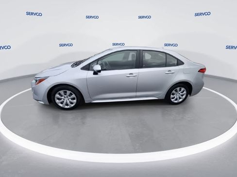 Used 2023 Toyota Corolla LE image 4