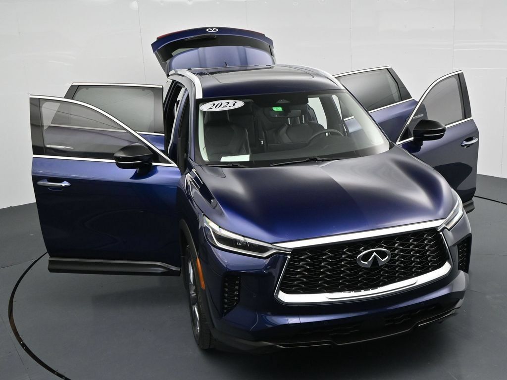 Used 2023 INFINITI QX60 Luxe w/ Performance Audio Package FWD image 17