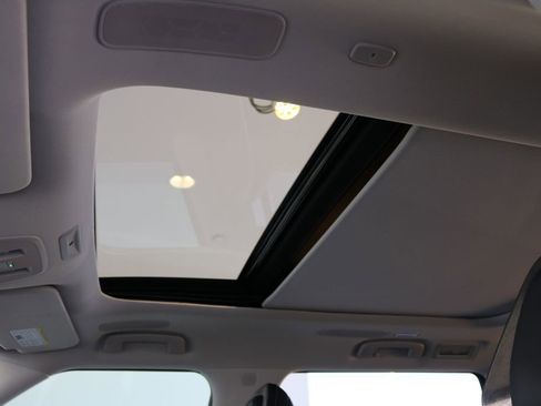 Certified 2025 INFINITI QX80 Sensory image 18