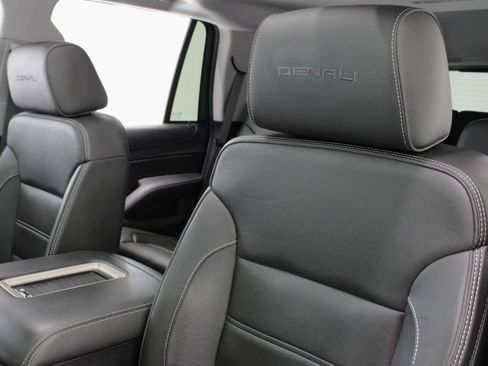 Used 2020 GMC Yukon Denali w/ Denali Premium Package AWD/4WD image 35