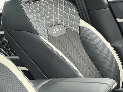 Used 2023 Bentley Bentayga Speed image 43