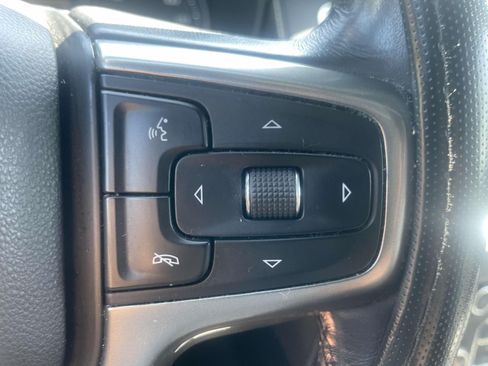 Used 2021 Chevrolet Suburban LT w/ LT Signature Package AWD/4WD image 23
