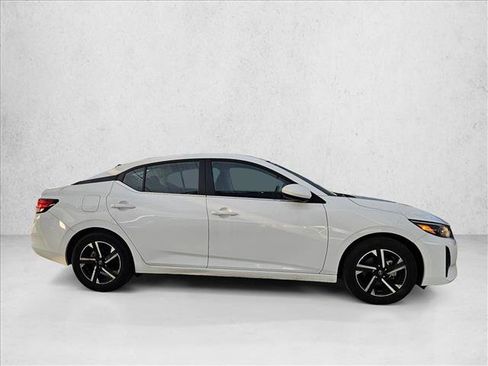 Used 2025 Nissan Sentra SV FWD image 4