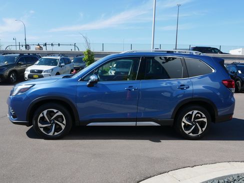 Used 2023 Subaru Forester Touring AWD/4WD image 4