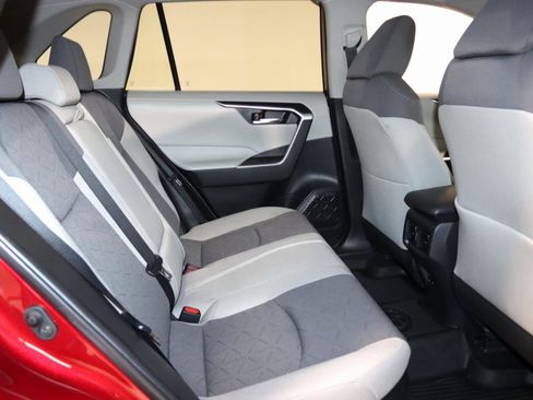 Used 2022 Toyota RAV4 XLE image 62