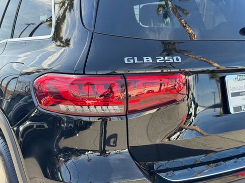 Certified 2023 Mercedes-Benz GLB 250 image 21