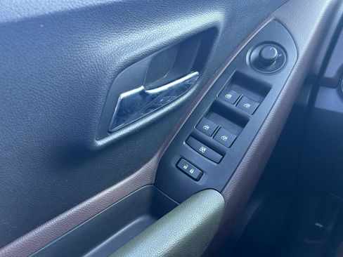 Used 2016 Chevrolet Trax LT w/ LT Convenience Package image 26