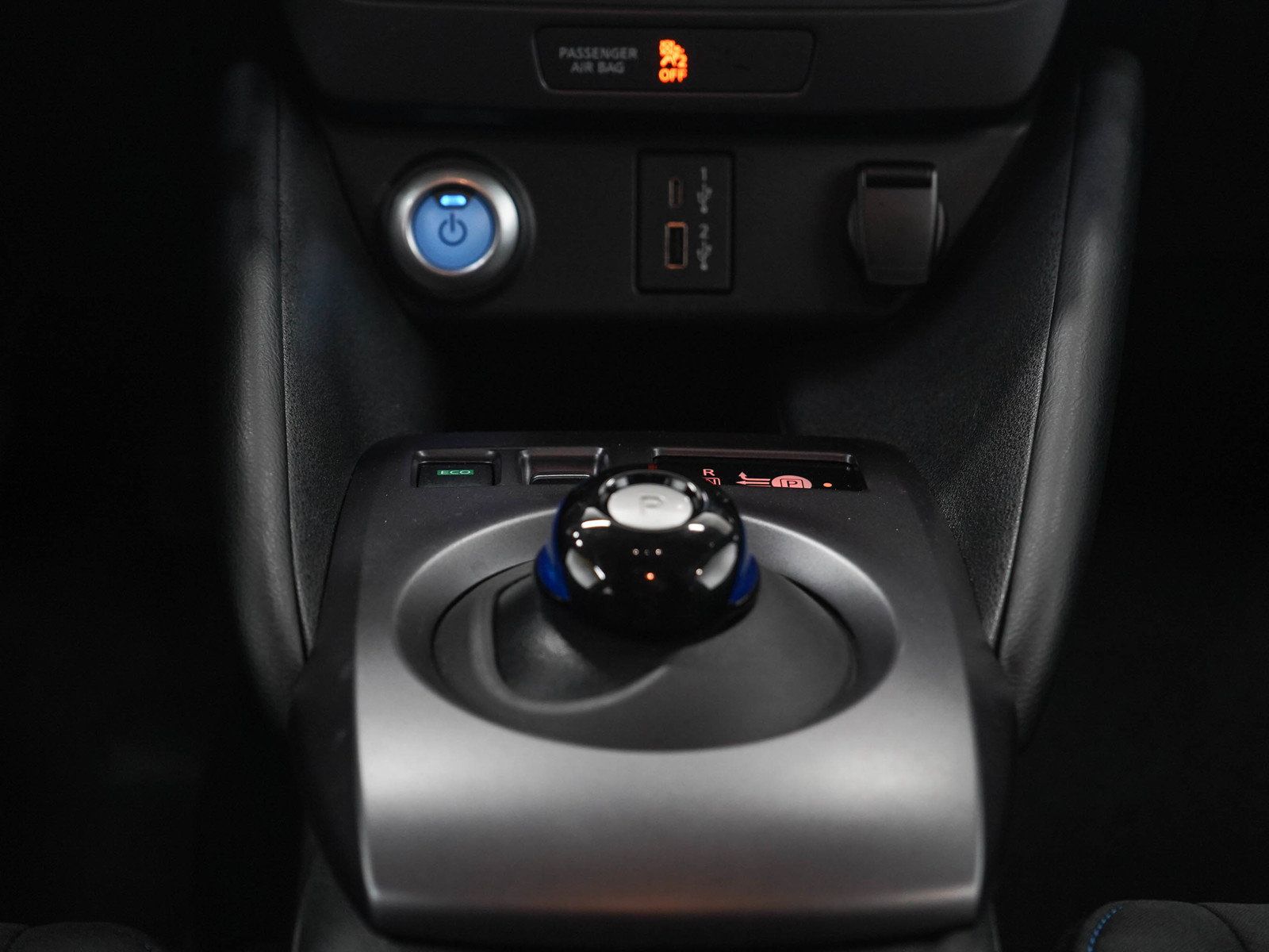 Used 2025 Nissan Leaf S FWD image 18