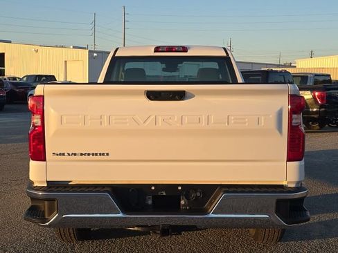 Used 2025 Chevrolet Silverado 1500 W/T image 4