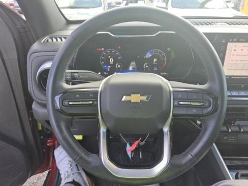 Used 2024 Chevrolet Colorado LT w/ LT Convenience Package image 2