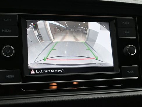 Certified 2021 Volkswagen Jetta SE FWD image 8