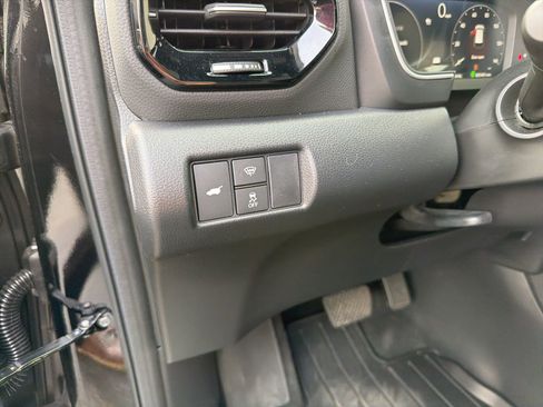 Used 2025 Honda Pilot Black Edition image 16