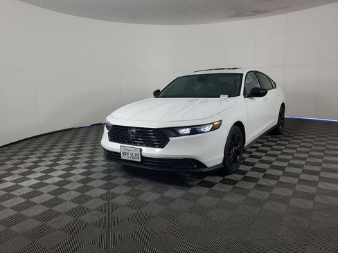 Used 2025 Honda Accord SE image 8