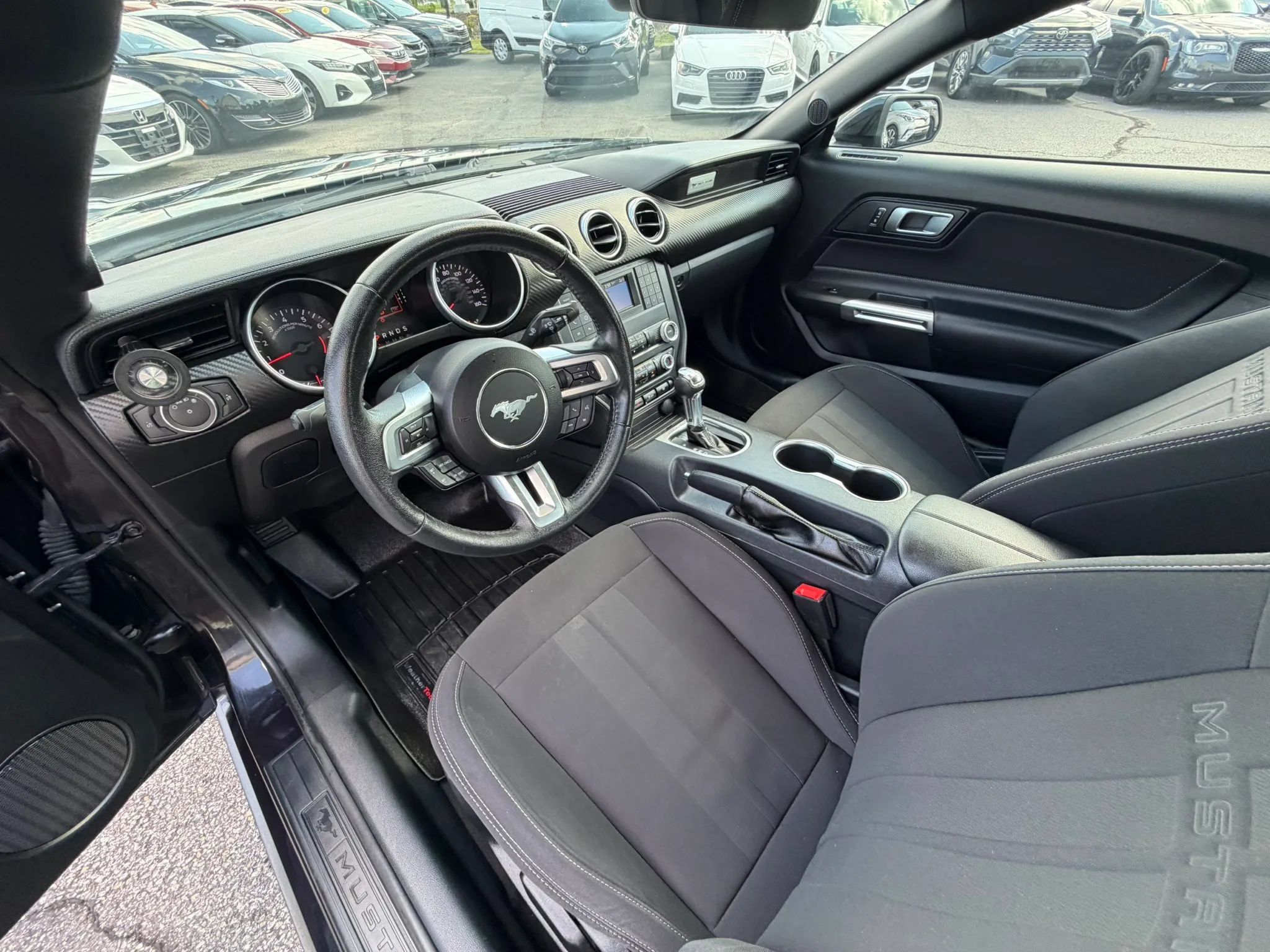 Used 2022 Ford Mustang Coupe w/ Black Accent Package RWD image 16