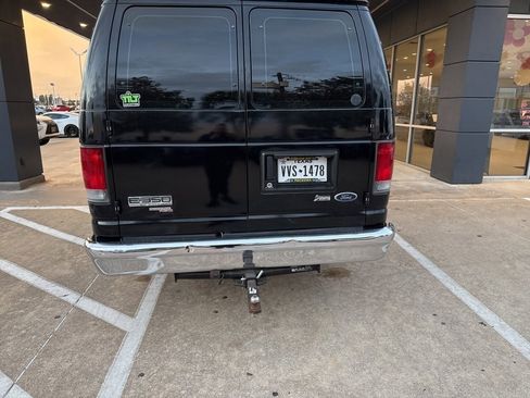 Used 2013 Ford E-350 and Econoline 350 XLT image 13