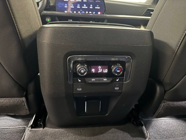 New 2026 Chevrolet Tahoe Z71 w/ Comfort Package AWD/4WD image 24