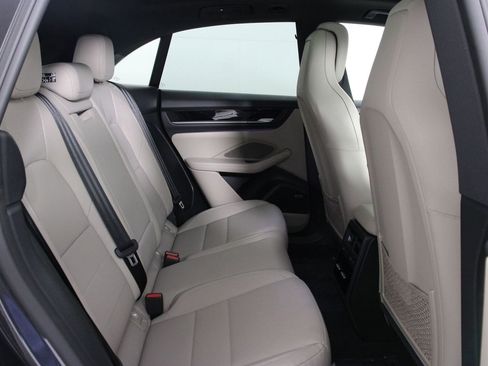 Certified 2025 Porsche Macan 4 Electric image 30