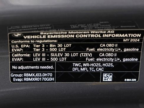 Used 2024 BMW X5 xDrive50e w/ Executive Package AWD/4WD image 34
