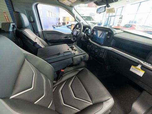 New 2025 Ford F150 XL w/ Equipment Group 103A High image 23