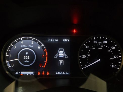 Used 2023 Nissan Versa SV FWD image 22