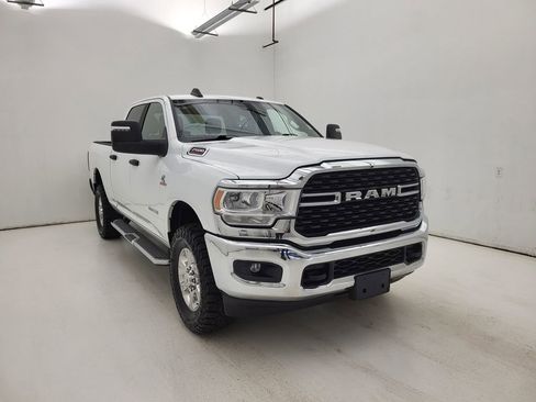 Used 2024 RAM 2500 Big Horn AWD/4WD image 1