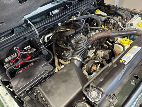 Used 2010 Jeep Wrangler Unlimited Sahara image 49