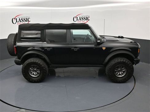 Used 2022 Ford Bronco Badlands image 22