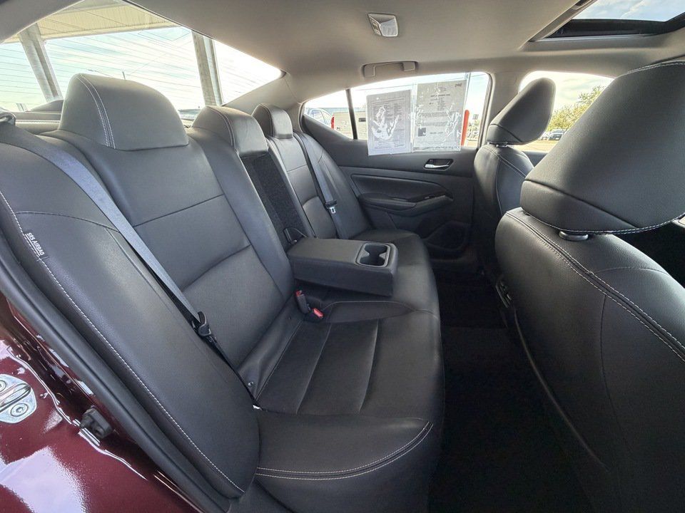 Used 2025 Nissan Altima 2.5 SL AWD/4WD image 28