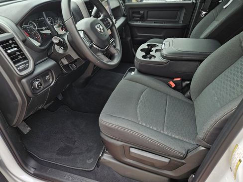 New 2026 RAM 2500 Tradesman AWD/4WD image 13