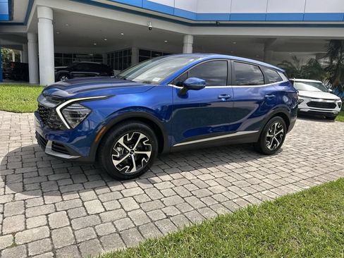 Used 2025 Kia Sportage EX FWD image 32