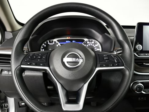 Used 2024 Nissan Altima 2.5 SV image 20