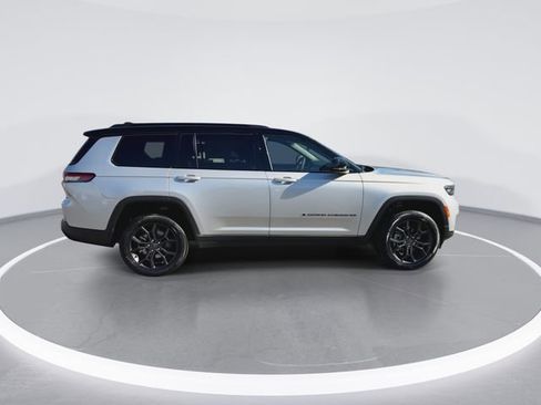 New 2025 Jeep Grand Cherokee L Limited AWD/4WD image 9