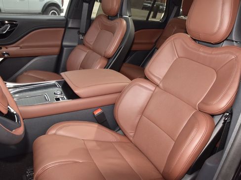 New 2025 Lincoln Aviator Reserve w/ Equipment Group 201A image 31