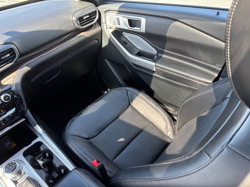 Used 2024 Ford Explorer Limited w/ Limited Technology Package AWD/4WD image 17