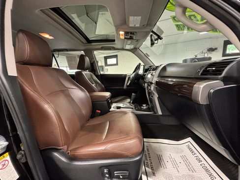 Used 2019 Toyota 4Runner Limited AWD/4WD image 10