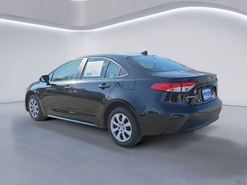 Used 2023 Toyota Corolla LE image 5