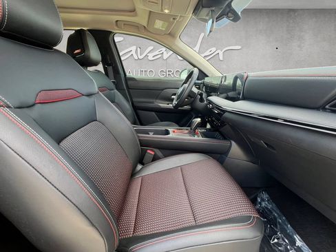 Certified 2025 Nissan Kicks SR w/ SR Premium Package AWD/4WD image 24