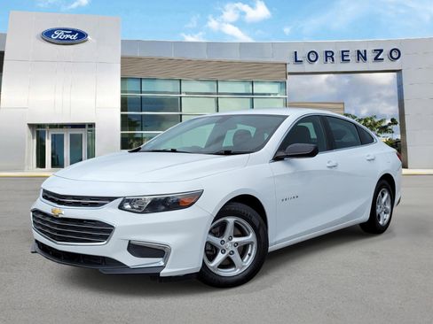 Used 2018 Chevrolet Malibu LS FWD image 1
