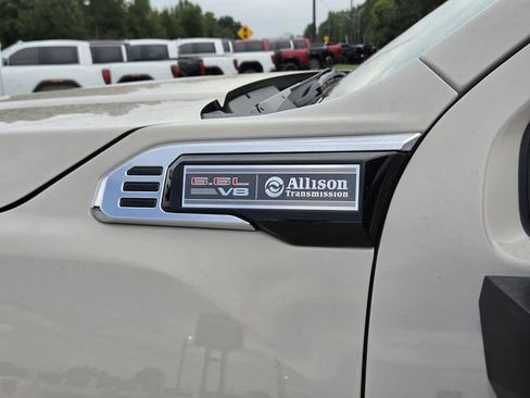New 2026 GMC Sierra 2500 Pro w/ 1SA Pro Safety Plus Package AWD/4WD image 10