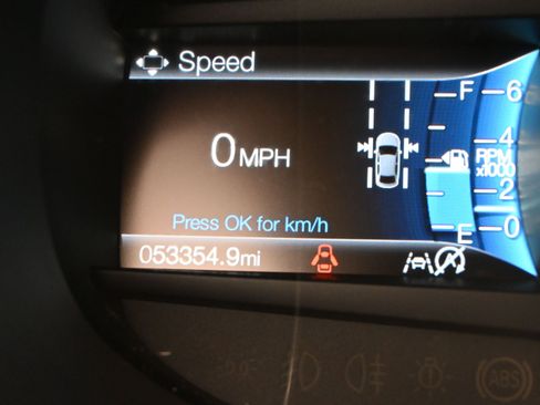 Used 2021 Ford Edge SE image 17