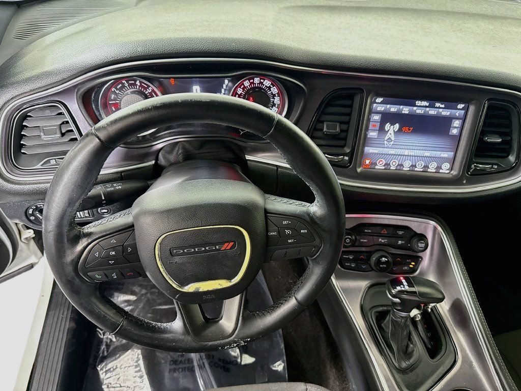 Used 2017 Dodge Challenger SXT w/ Driver Convenience Group RWD image 16