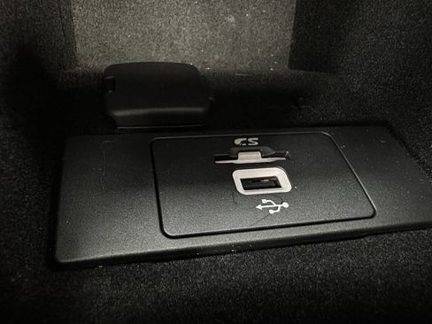 Used 2016 Lincoln MKZ w/ Equipment Group 200A Select FWD image 39
