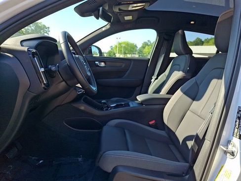 Used 2023 Volvo C40 Recharge Core AWD/4WD image 15