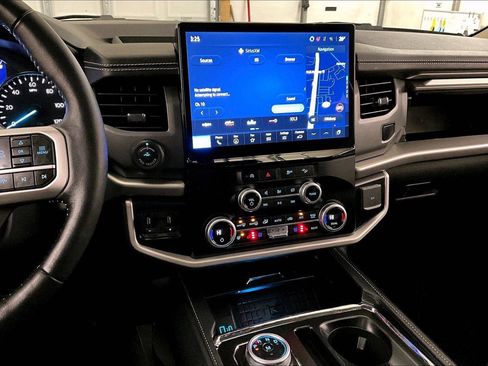 Certified 2024 Ford Expedition Max XLT image 6