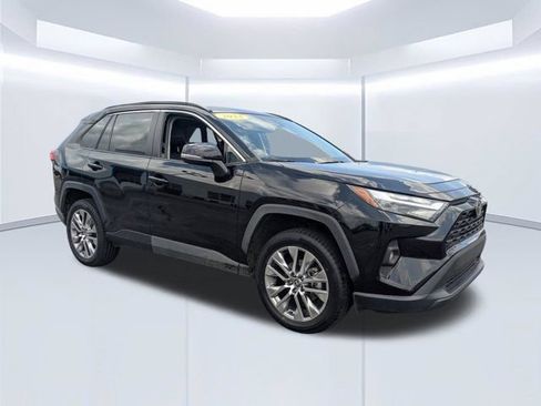 Used 2023 Toyota RAV4 XLE Premium FWD image 2