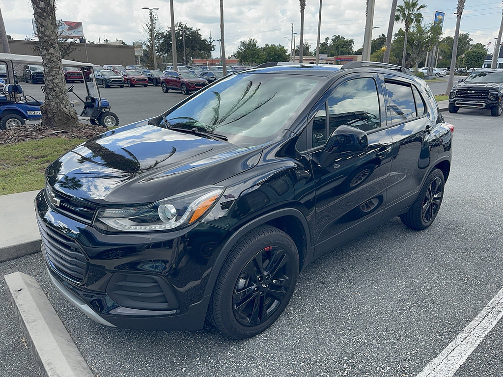 Certified 2022 Chevrolet Trax LT w/ Redline Edition AWD/4WD image 1