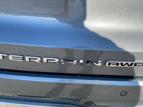 Used 2026 GMC Terrain Denali w/ LPO, Floor Liner Package image 18