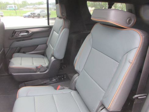 New 2026 GMC Yukon XL AT4 AWD/4WD image 12